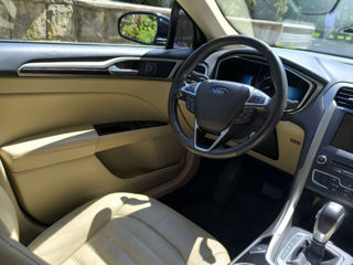 Ford Fusion foto 5