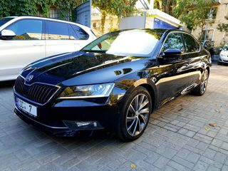 Skoda Superb foto 1