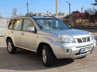 Nissan X-Trail foto 1