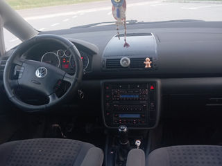 Volkswagen Sharan foto 8