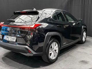 Lexus UX foto 2