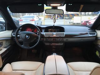 BMW 7 Series foto 8