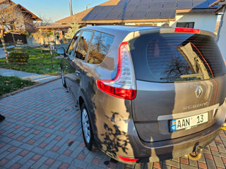 Renault Grand Scenic foto 3