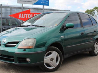 Nissan Almera Tino