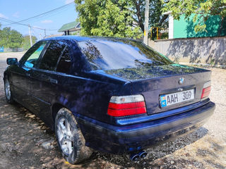 BMW 3 Series foto 4