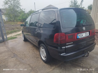 Volkswagen Sharan foto 3