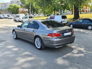 BMW 7 Series foto 7