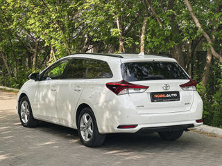 Toyota Auris foto 4