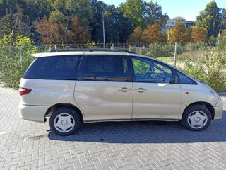 Toyota Previa foto 2