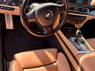 BMW 7 Series foto 8