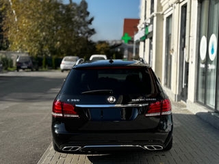 Mercedes E-Class foto 2