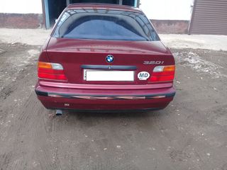 BMW 3 Series foto 4