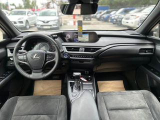 Lexus UX foto 15