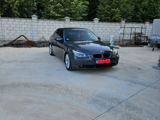 BMW 5 Series foto 2