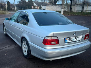 BMW 5 Series foto 4