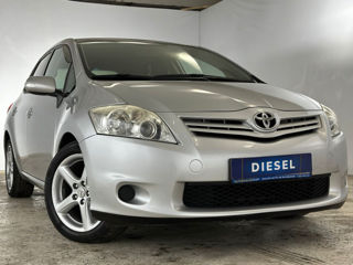 Toyota Auris foto 1