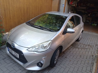 Toyota Prius c foto 1