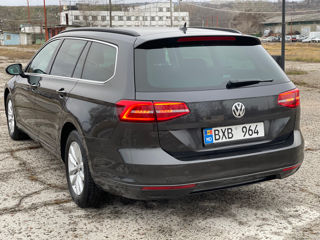 Volkswagen Passat foto 3