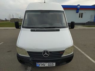 Mercedes Sprinter foto 1