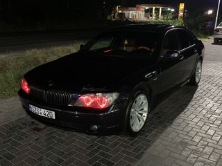 BMW 7 Series foto 4