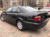 BMW 5 Series foto 4