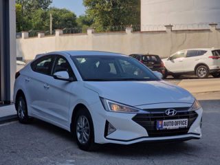 Hyundai Elantra foto 3