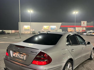 Mercedes E-Class foto 4