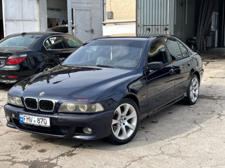 BMW 5 Series foto 5