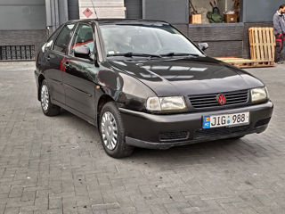 Volkswagen Polo foto 1