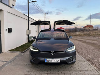 Tesla Model X foto 8