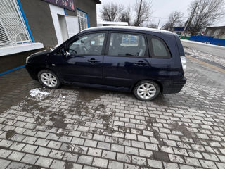 Suzuki Liana foto 3