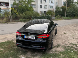 Ford Fusion foto 7