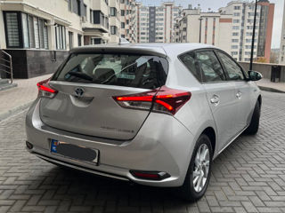 Toyota Auris foto 2