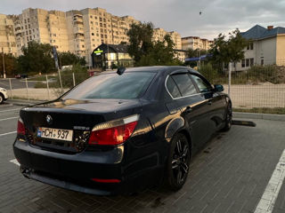 BMW 5 Series foto 6