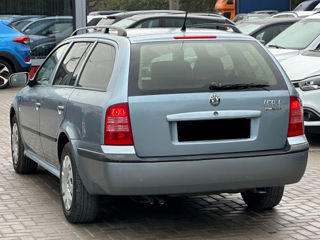 Skoda Octavia foto 3