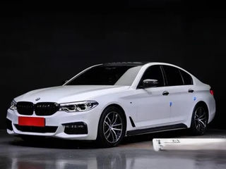 BMW 5 Series foto 1