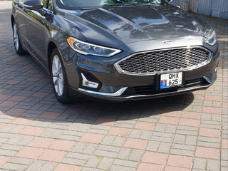 Ford Fusion foto 9