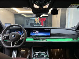 BMW 7 Series foto 4