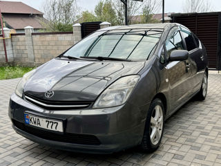 Toyota Prius foto 1