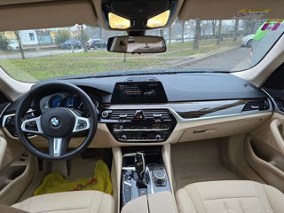 BMW 5 Series foto 4