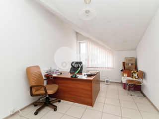 Spațiu comercial, 562 mp, Ciocana, 3400 €! foto 3