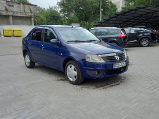 Dacia Logan foto 2