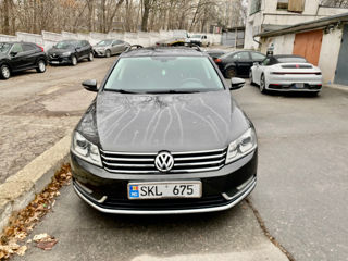 Volkswagen Passat foto 3