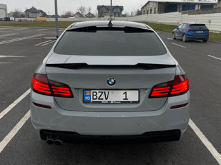 BMW 5 Series foto 3