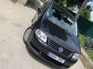 Volkswagen Touran foto 6