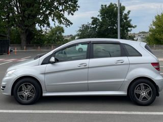 Mercedes B-Class foto 2