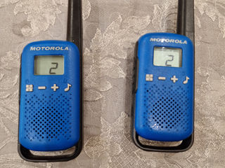 Vând stații radio Motorola