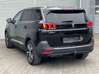 Peugeot 5008 foto 2