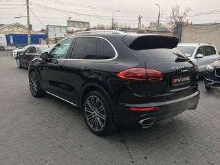 Porsche Cayenne foto 4