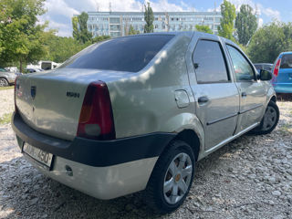 Dacia Logan foto 6